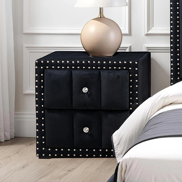 Farese Queen Bed w/ 2 Nightstands