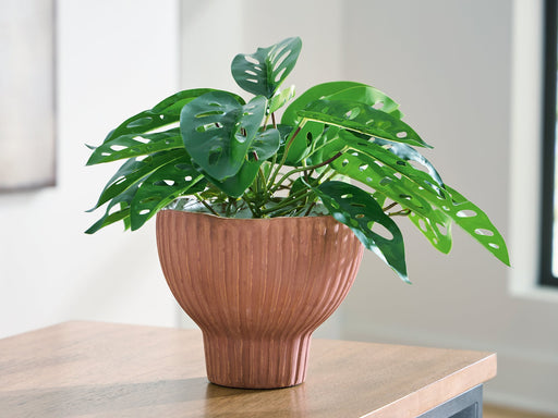 Orban Vase - Sweet Furniture (Columbus, Ohio)