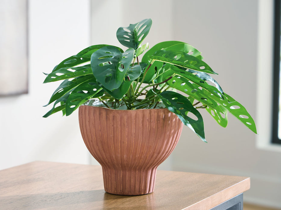 Orban Vase - Sweet Furniture (Columbus, Ohio)