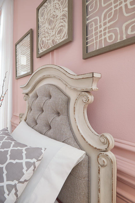 Realyn Upholstered Bed - Sweet Furniture (Columbus, Ohio)