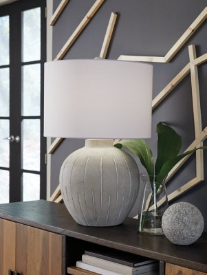 Calbert Table Lamp - Sweet Furniture (Columbus, Ohio)